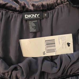 Black DKNY velour skirt NWT’s